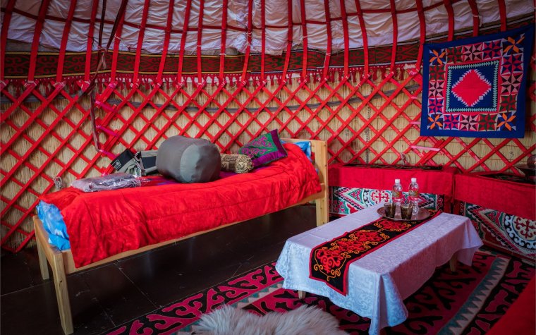 Standard yurt - twin/sinlge: Photo 1