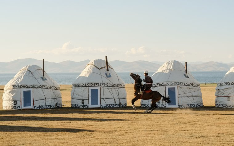 National Equestrian Games on the Son-Kul shore